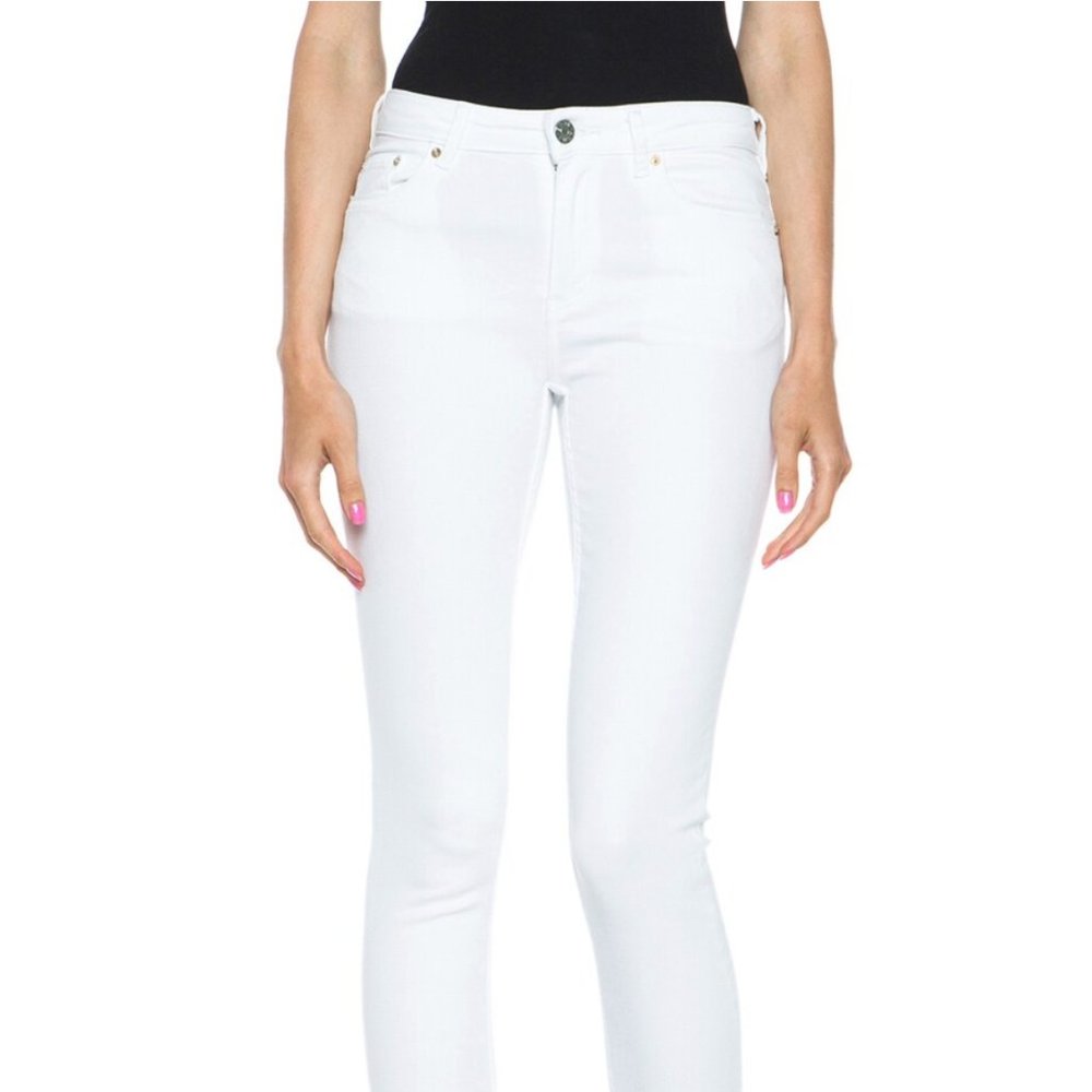 Acne Studios Skin 5 Optic White Jeans. New w/out tags, Size 26